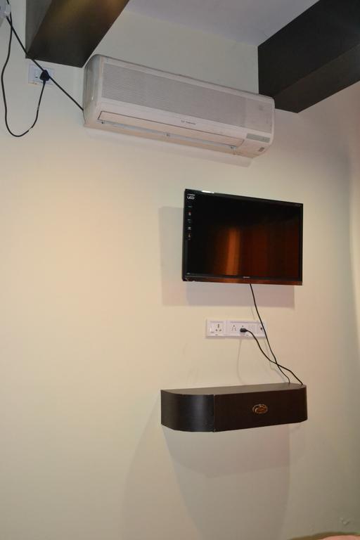 Hotel Kings Gateway Bangalore Quarto foto