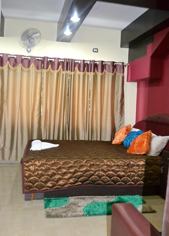 Hotel Kings Gateway Bangalore Quarto foto