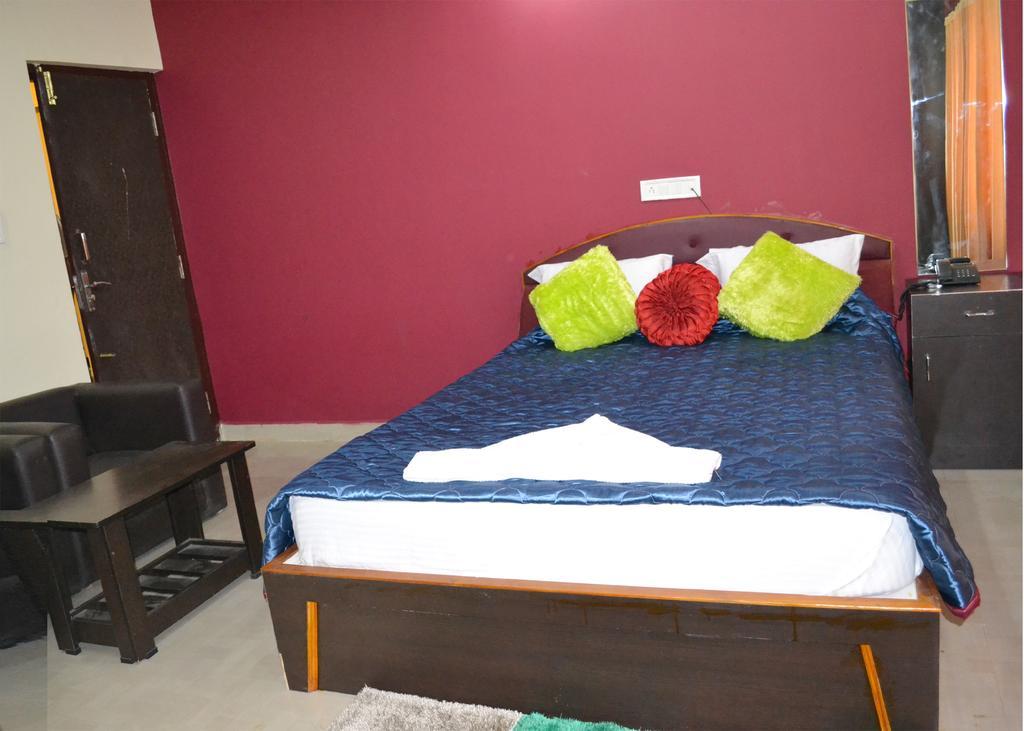 Hotel Kings Gateway Bangalore Quarto foto